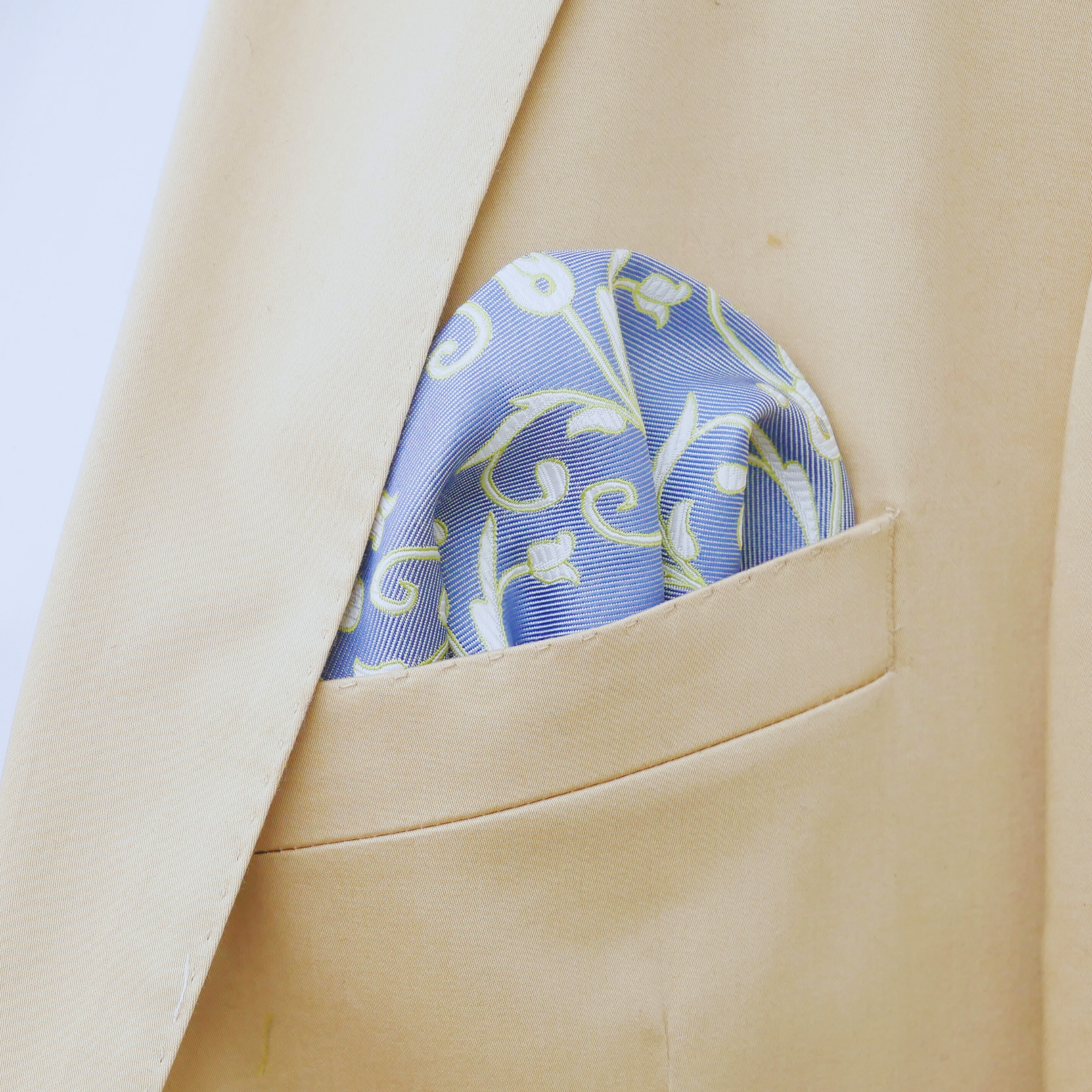 Einstecktuch blau mit grünem Muster