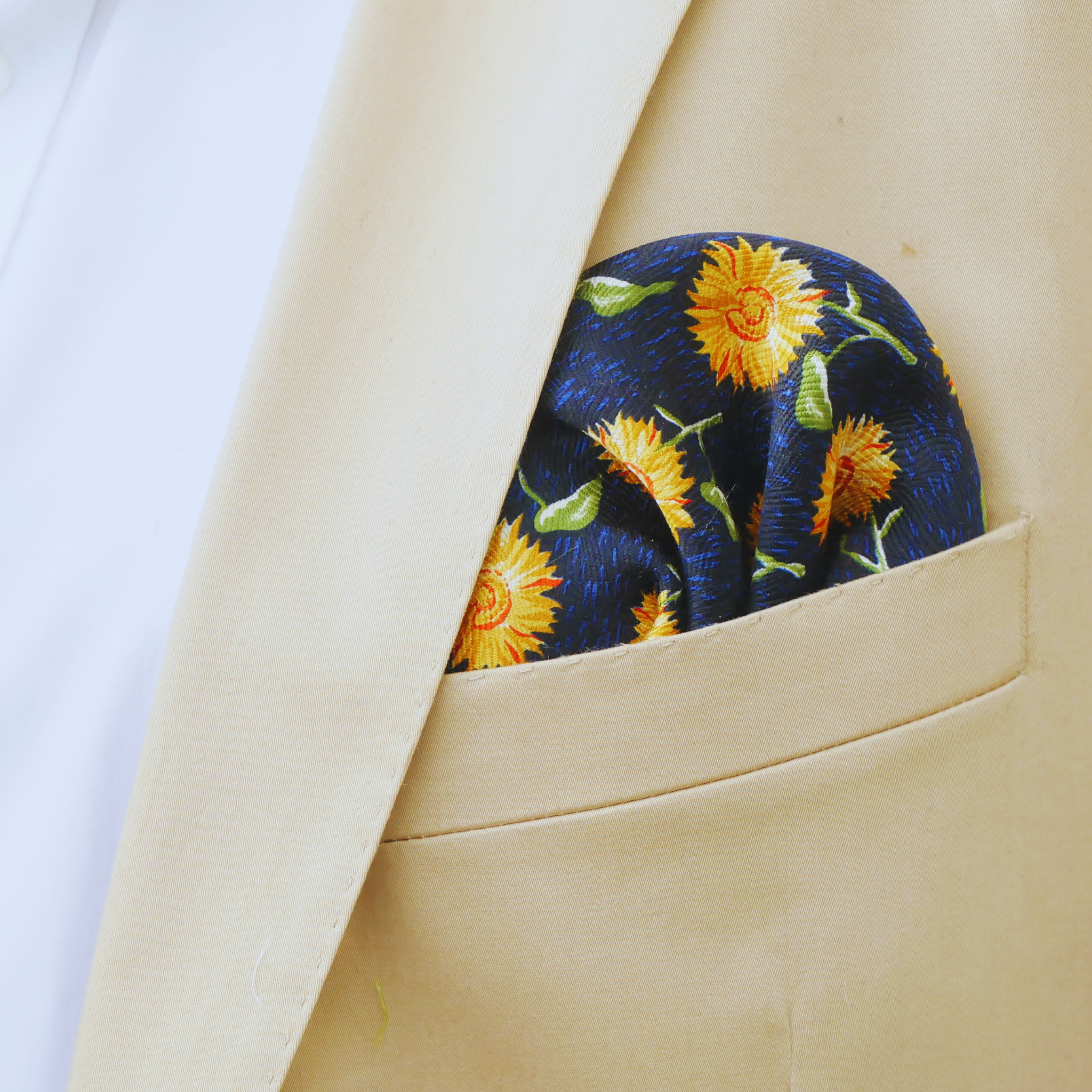 Einstecktuch blau mit Sonnenblumen