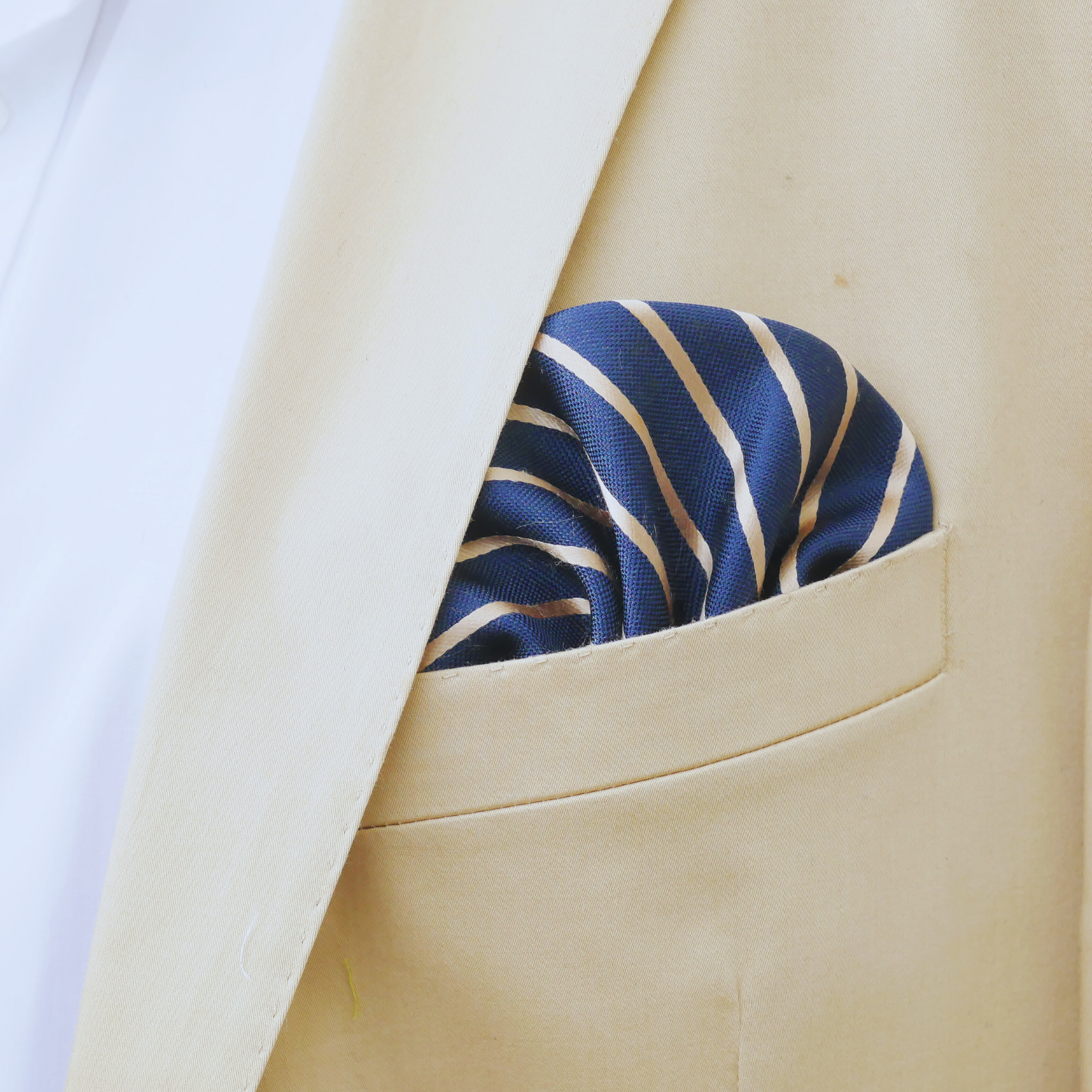 Einstecktuch blau gestreift