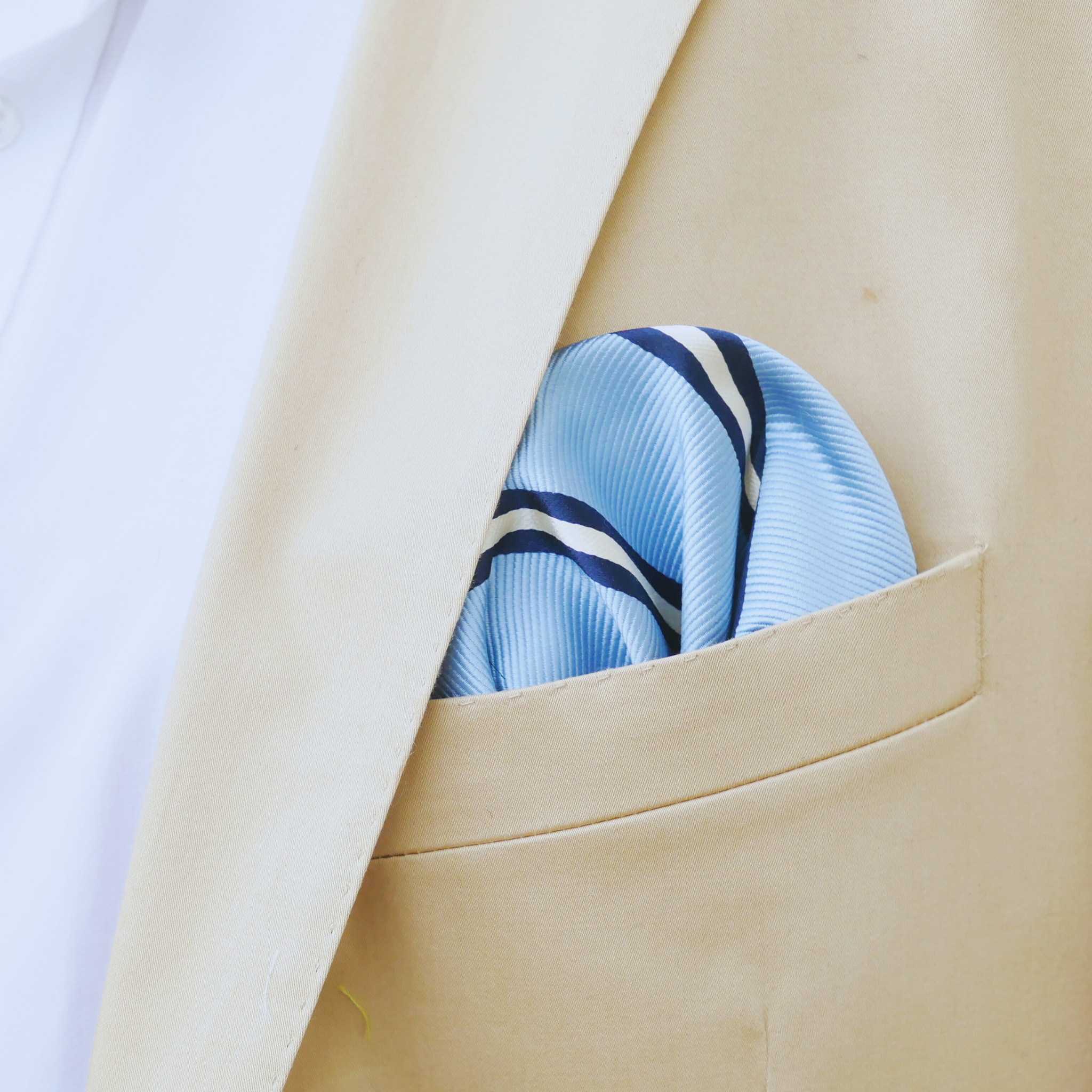 Einstecktuch blau gestreift