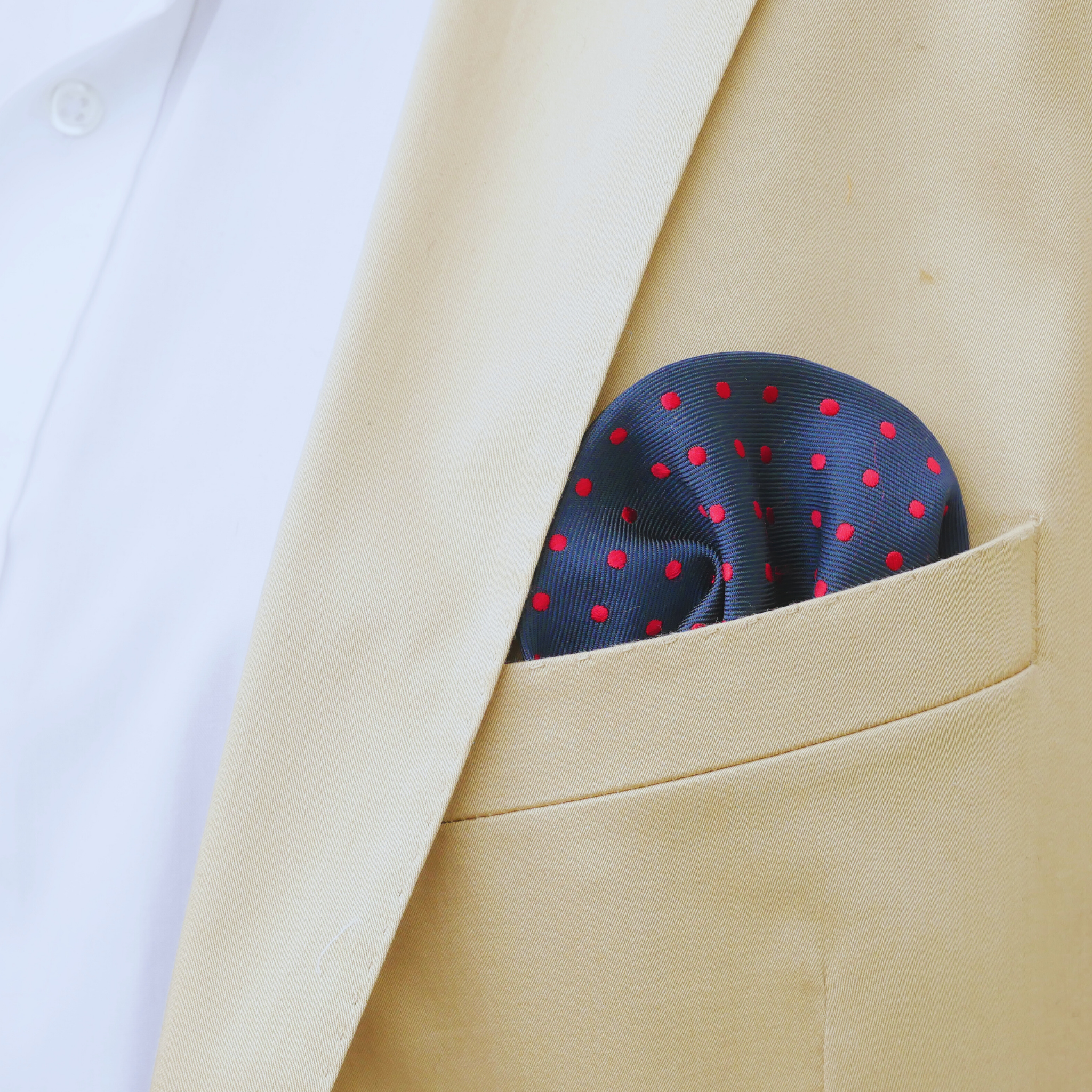 Einstecktuch blaub mit roten Punkten