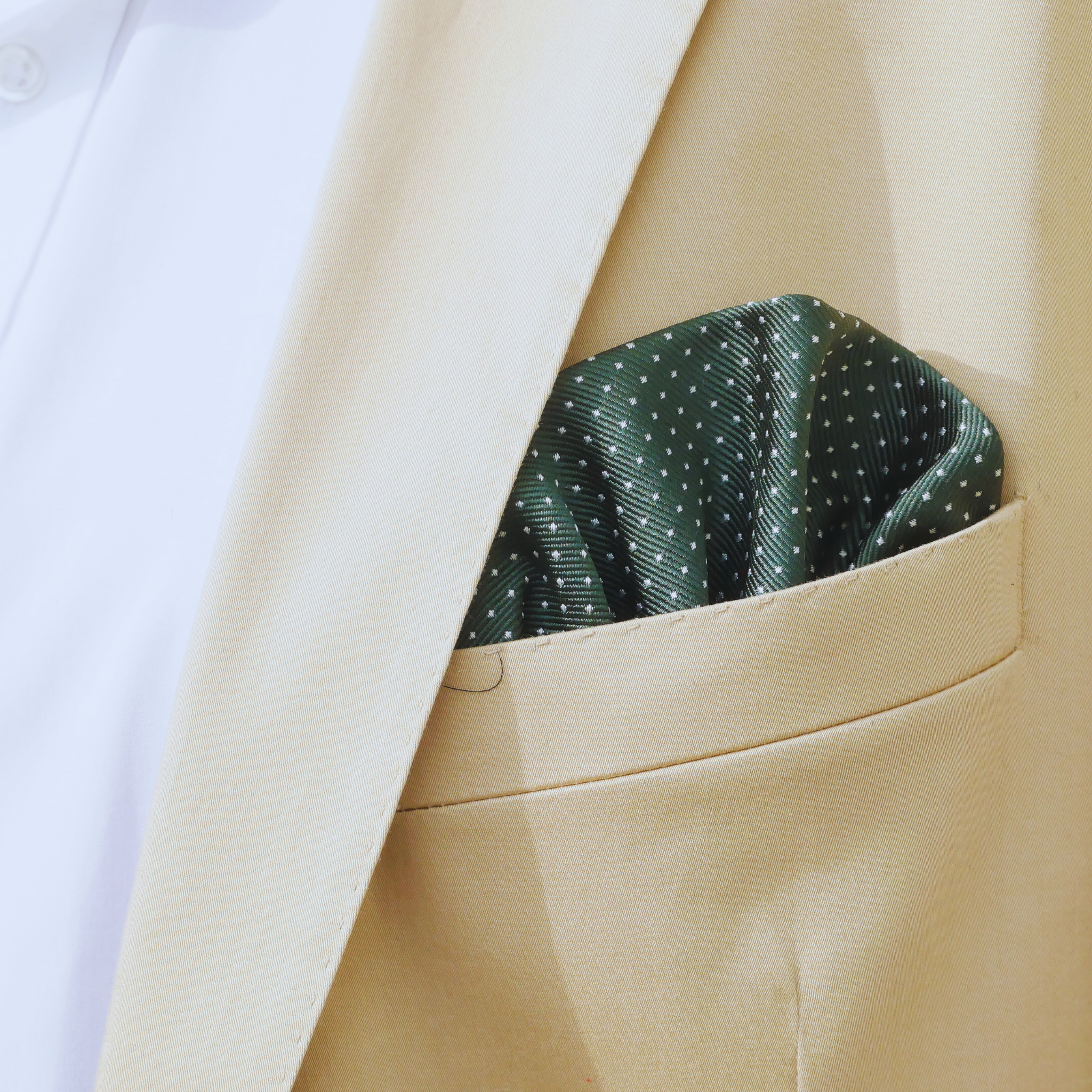 Einstecktuch grün mit weißen Punkten