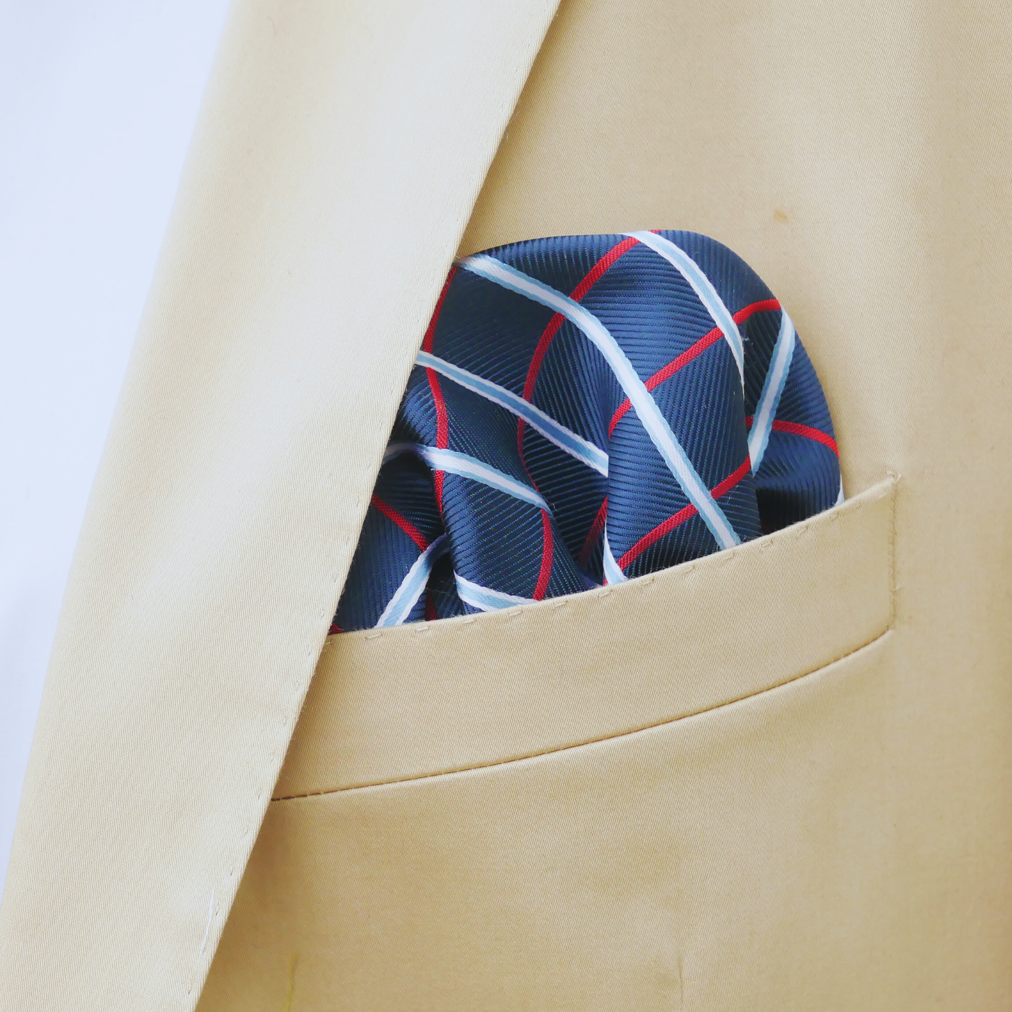 Einstecktuch blau mit weißen und roten Streifen