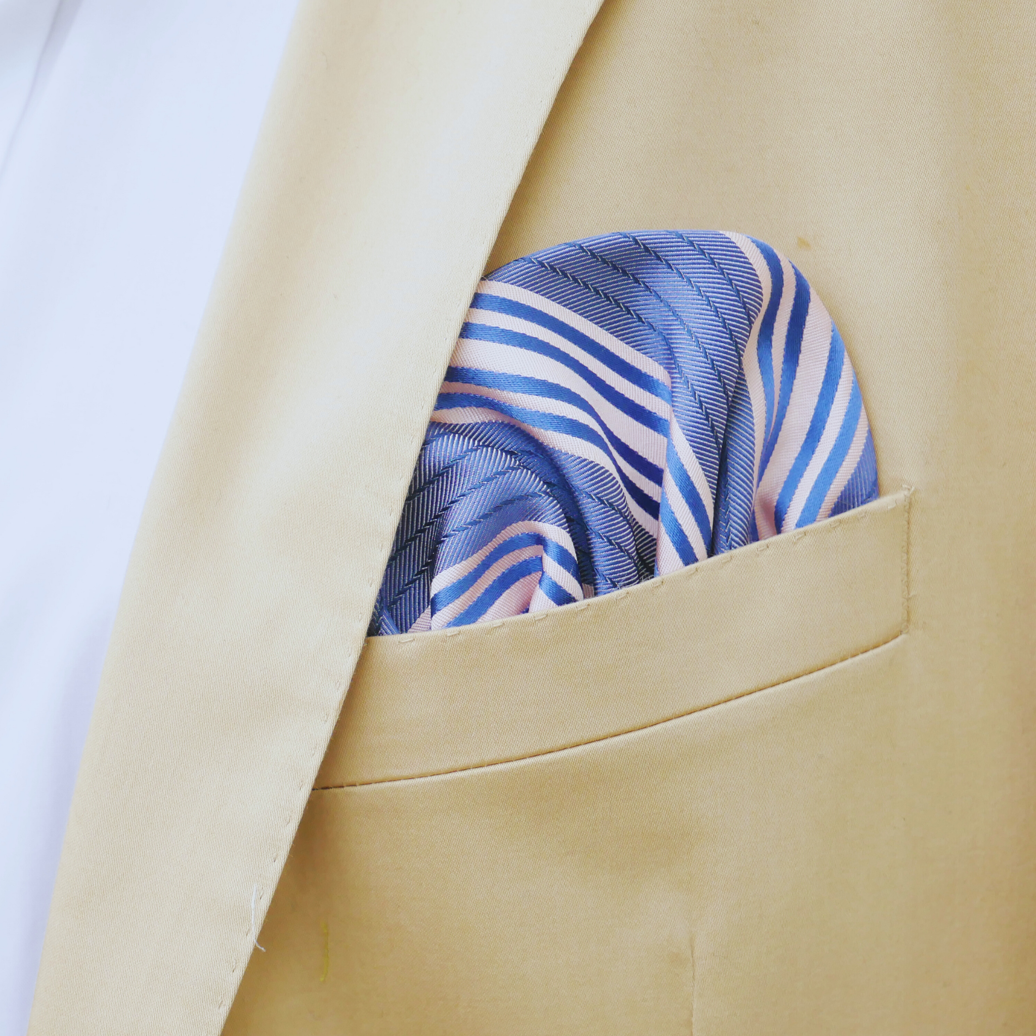 Einstecktuch blau gestreift