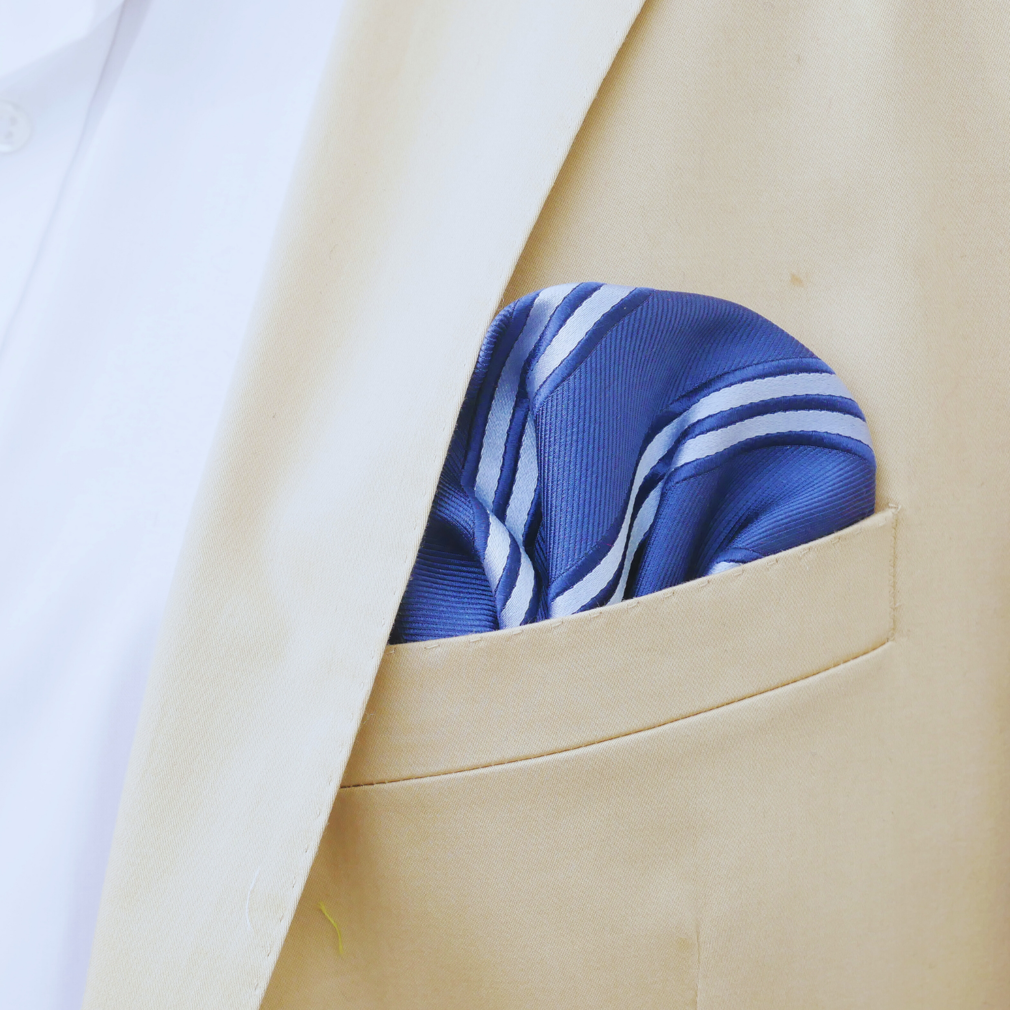 Einstecktuch blau gestreift