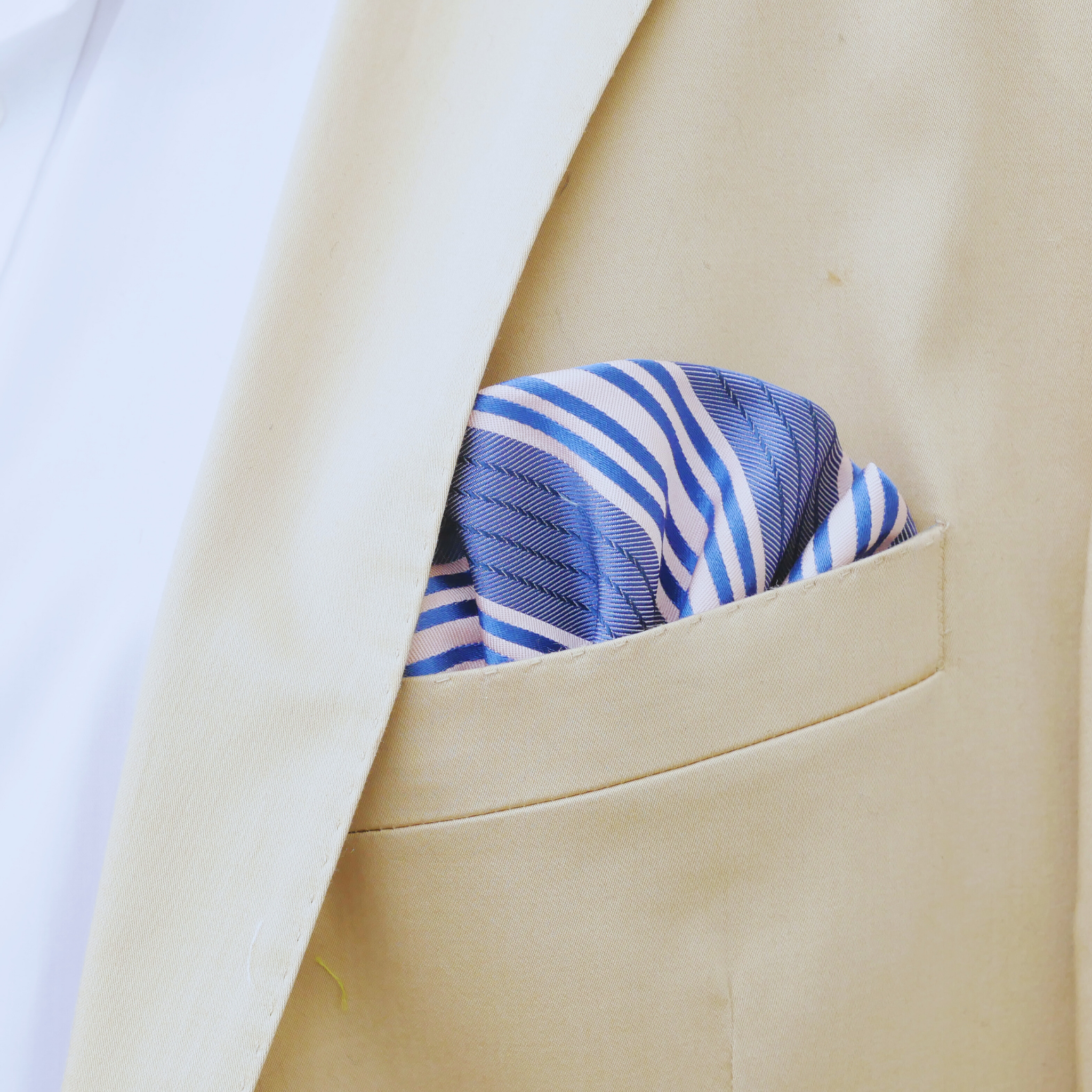 Einstecktuch blau gestreift